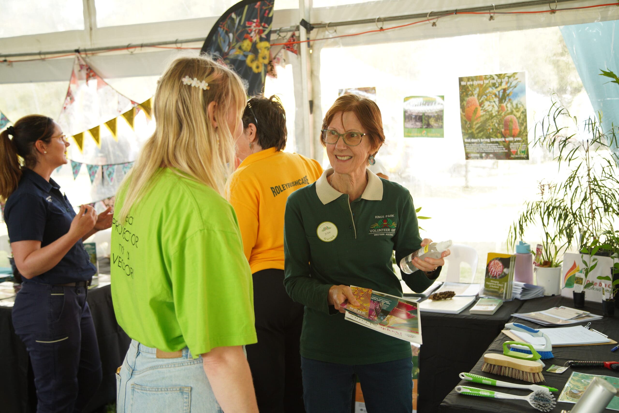 Perth Garden Show 6 Dwg Talking With Attendees At The Perth Garden Show